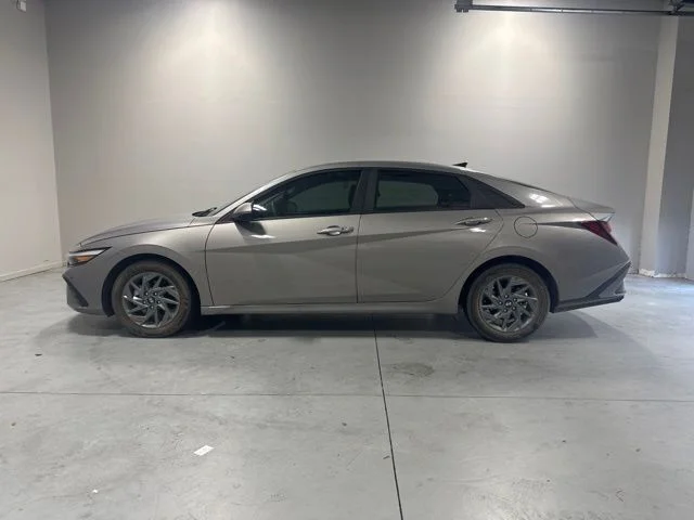 Used 2024 Beige Hyundai SEL image 10