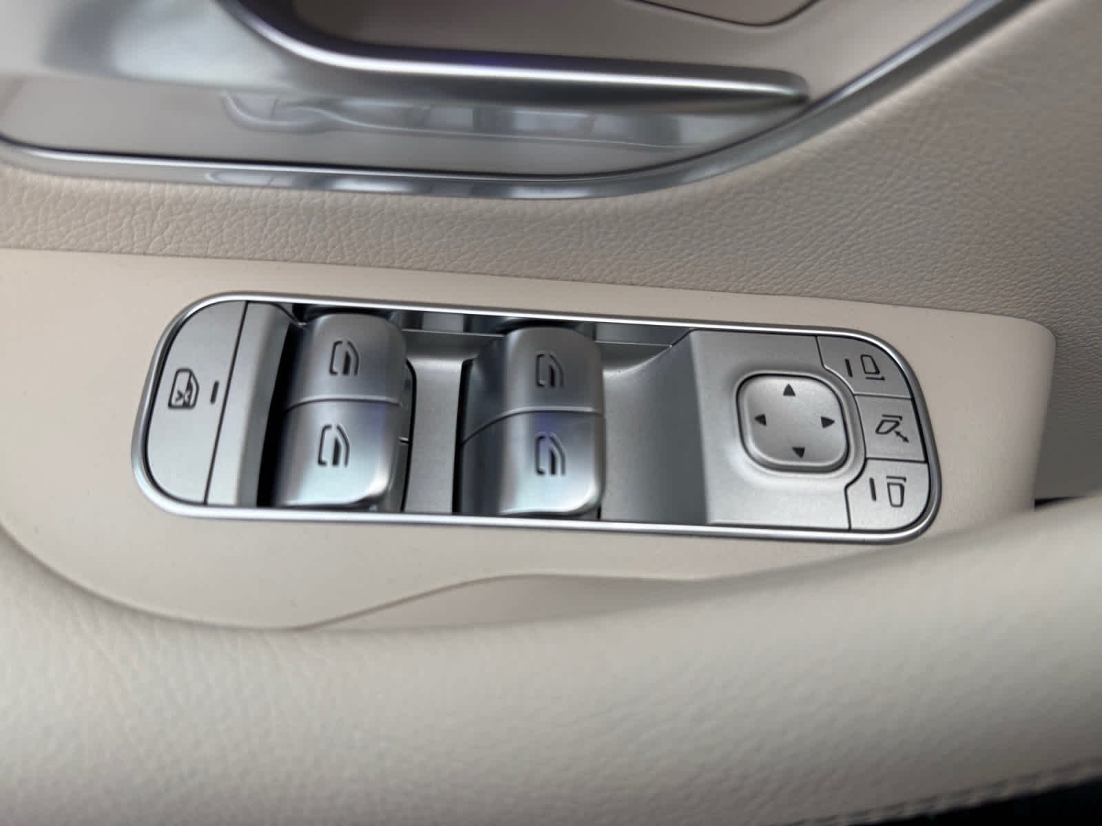 New 2026 Polar White Mercedes-Benz GLE 450 image 25