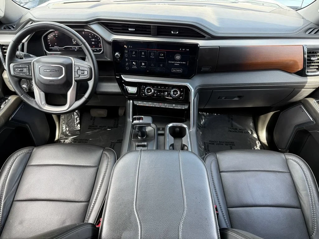 Used 2024 White Frost Tricoat GMC Denali image 21