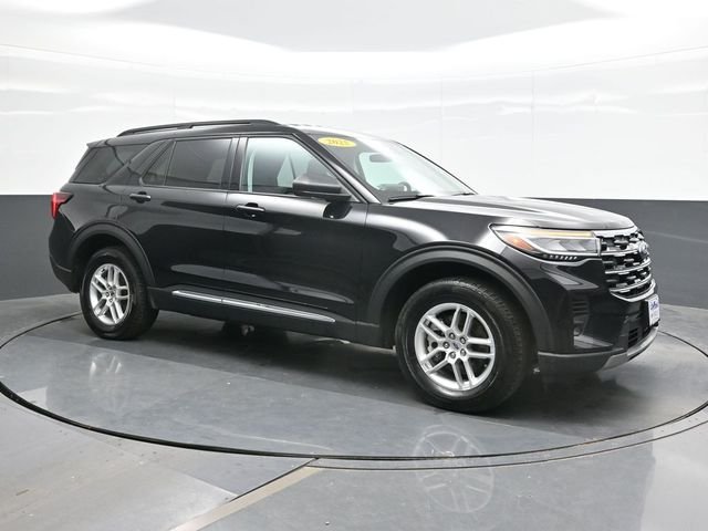 Used 2025 Black Ford Active image 7
