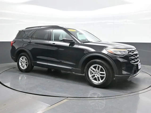Used 2025 Black Ford Active image 7
