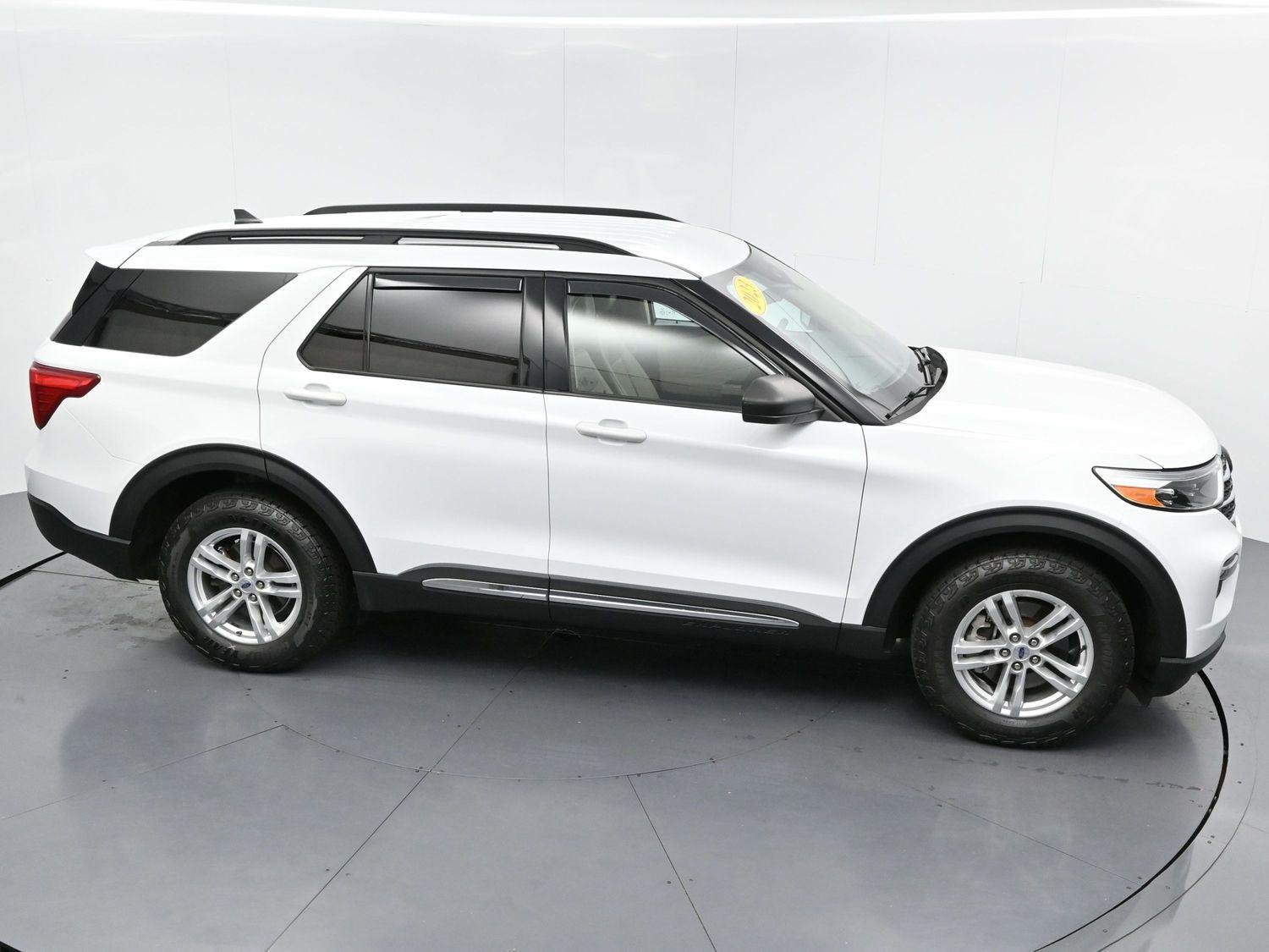 Used 2023 Oxford White Ford XLT image 42