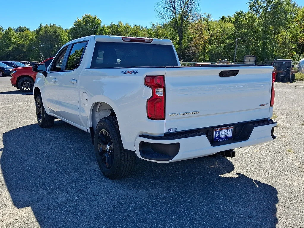Used 2026 Summit White Chevrolet RST image 9