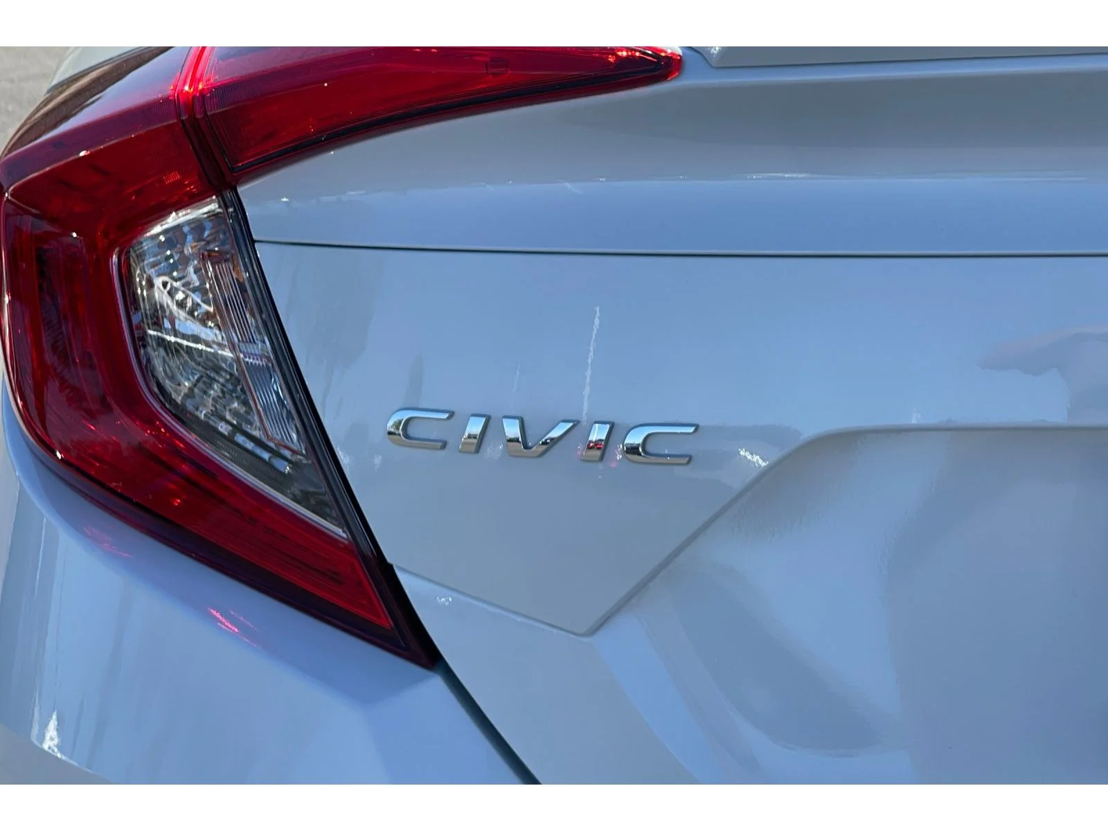 Used 2021 Platinum White Pearl Honda EX image 47