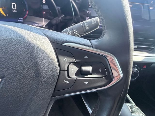 2025 Chevrolet Trax LT - Photo 11