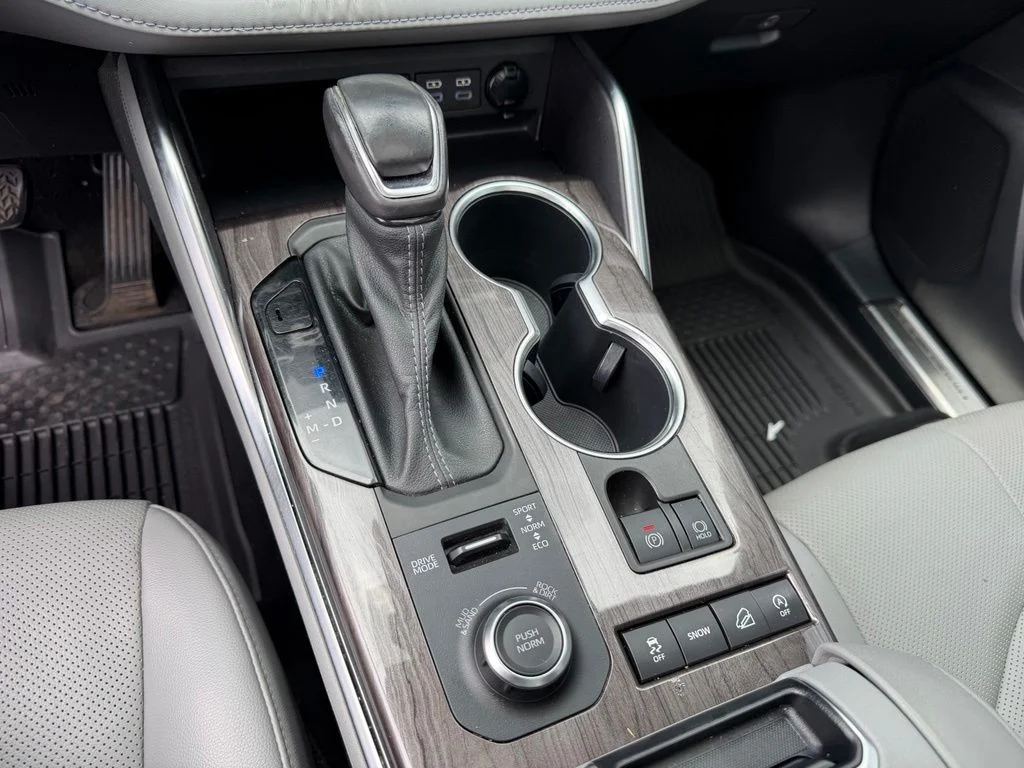 2022 Toyota Highlander Platinum - Photo 25