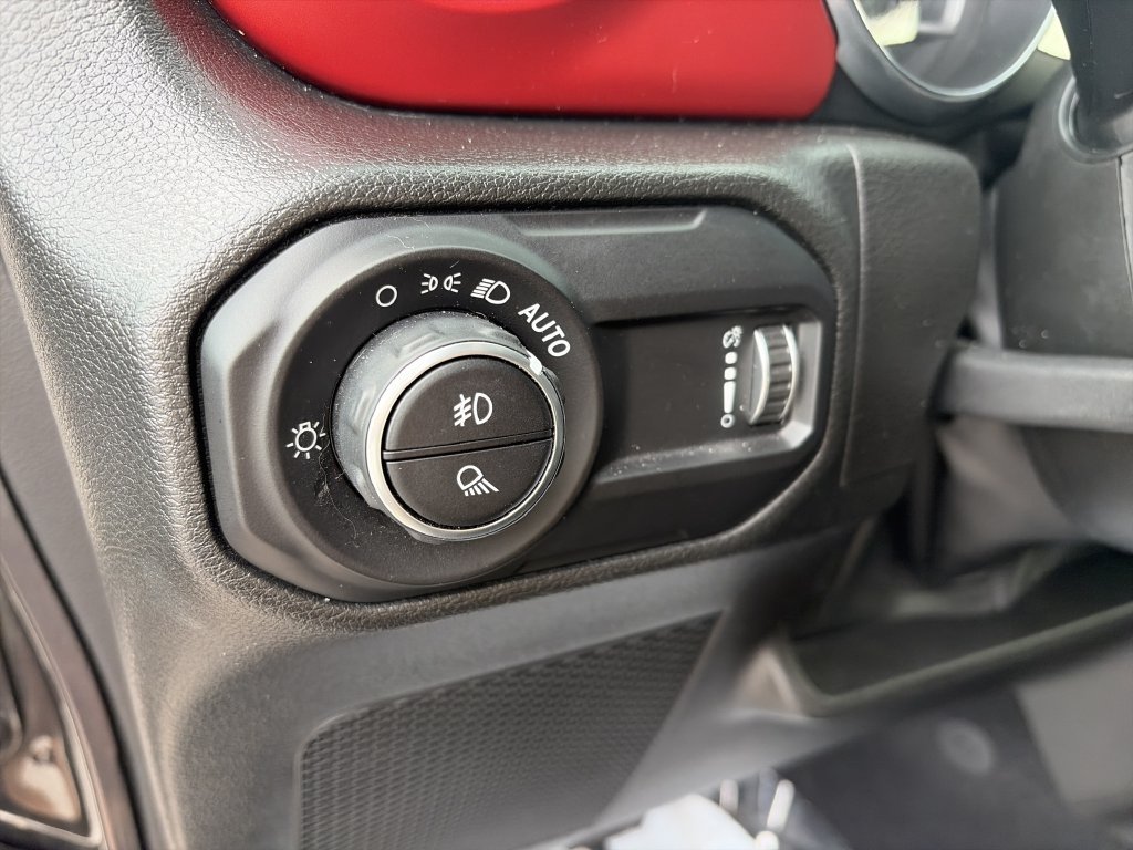 Used 2023 Gray Jeep Rubicon image 18