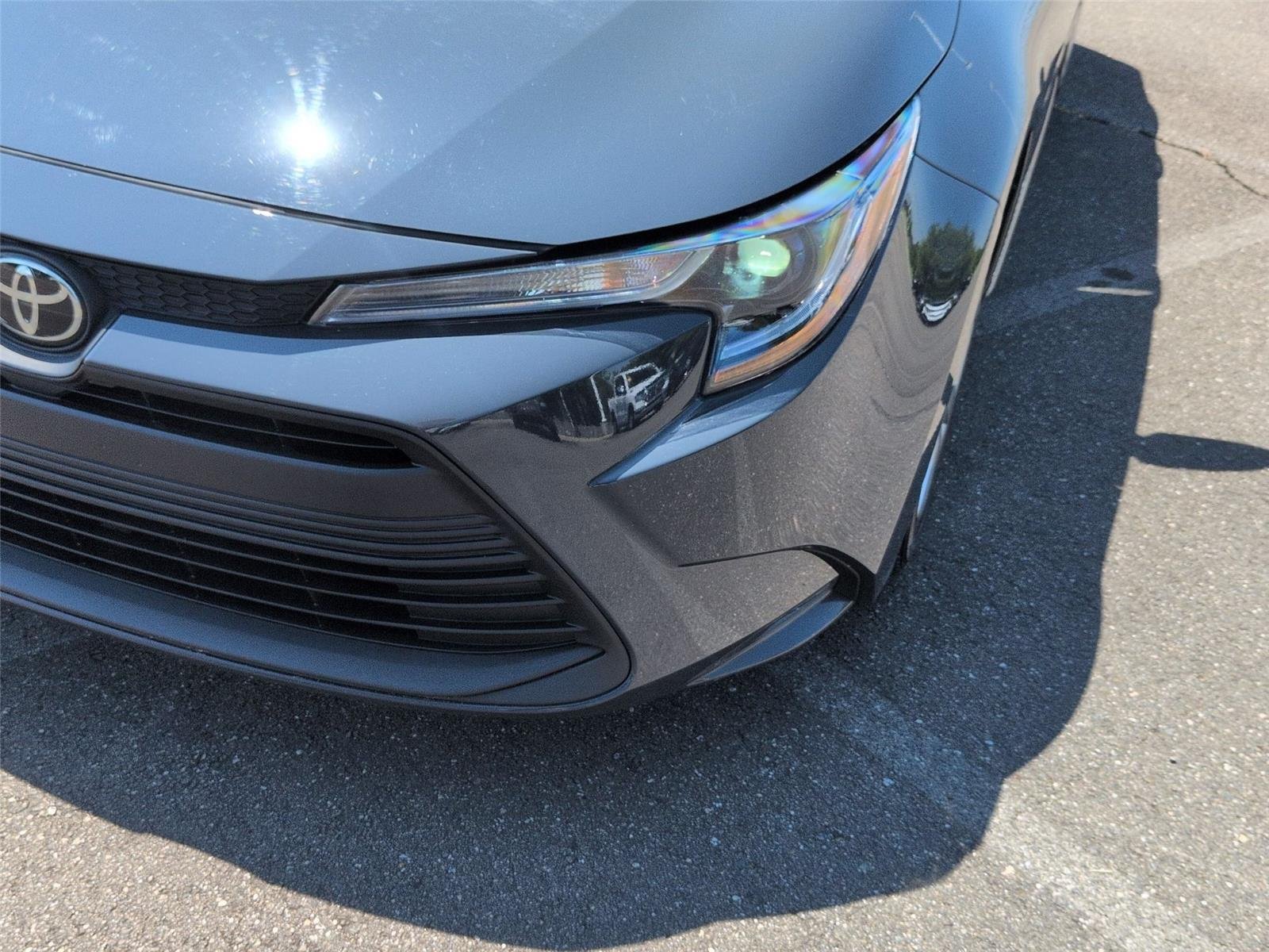 Used 2025 Underground Toyota LE image 9