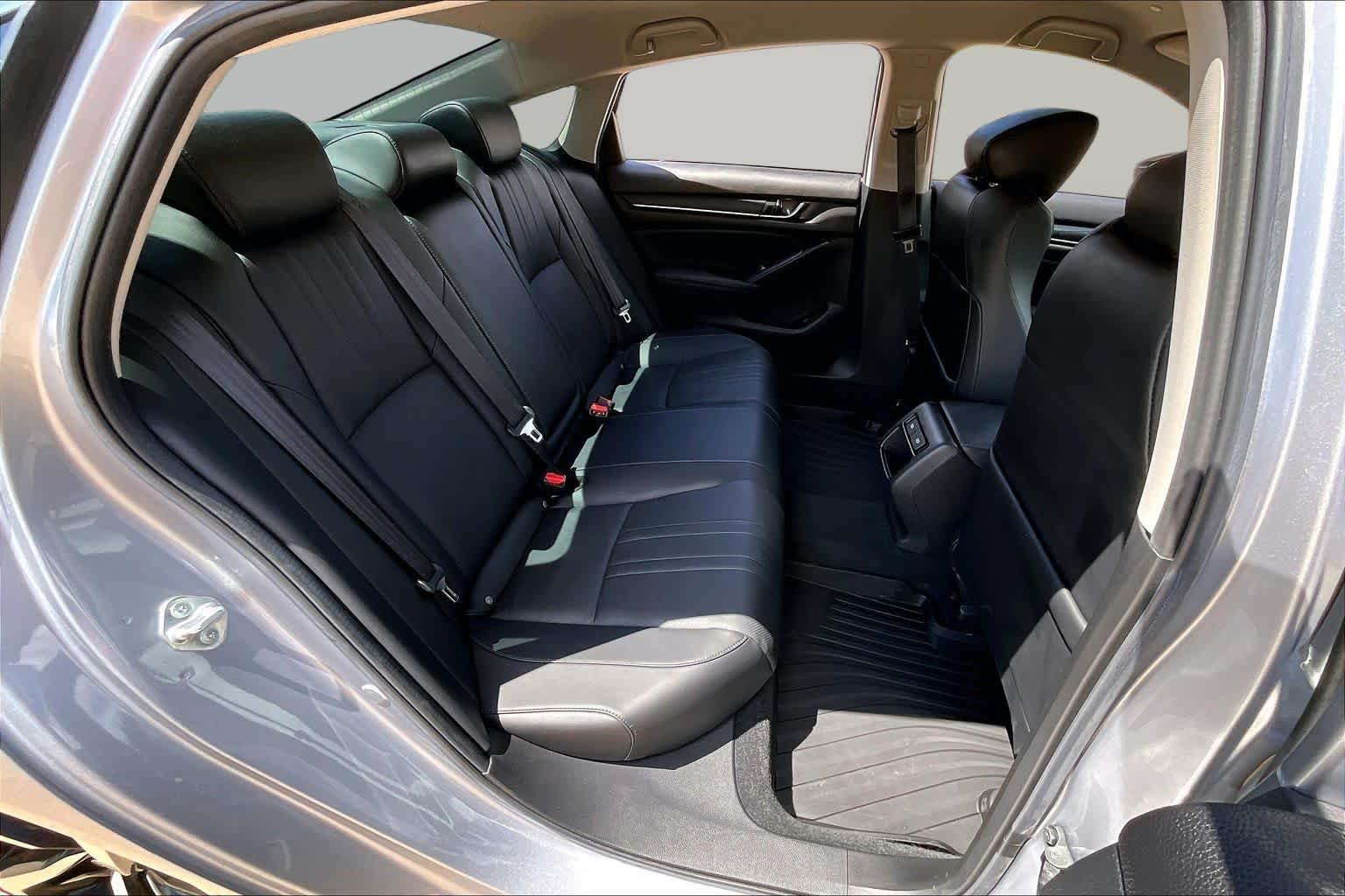 Used 2021 Lunar Silver Metallic Honda Sport SE image 18