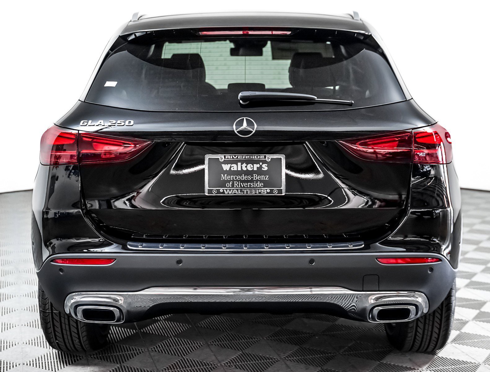 New 2026 Night Black Mercedes-Benz GLA 250 image 9