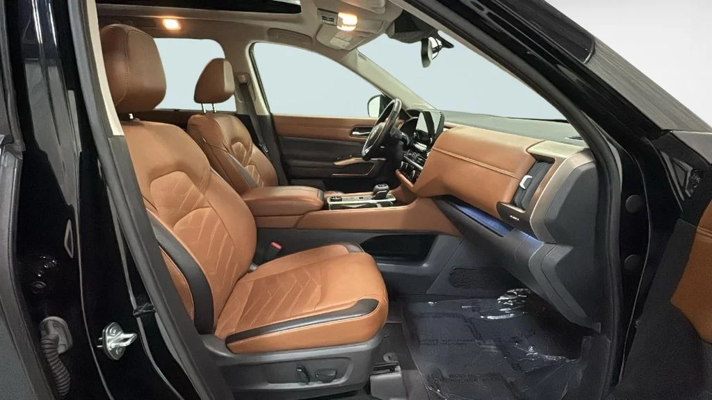Certified Used 2022 Black Nissan Platinum image 8