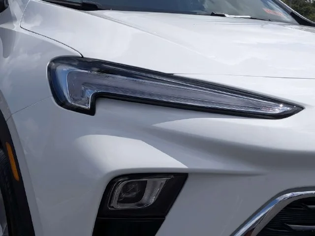 New 2026 Summit White Buick Preferred image 9