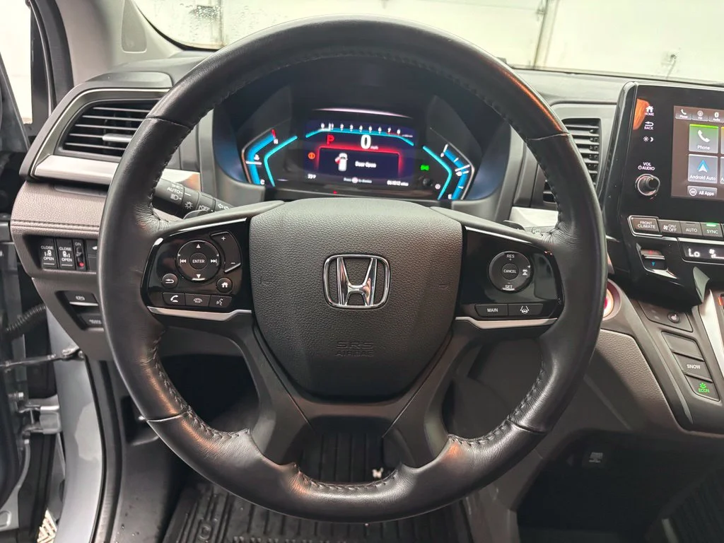 Used 2019 Silver Honda EX-L image 21