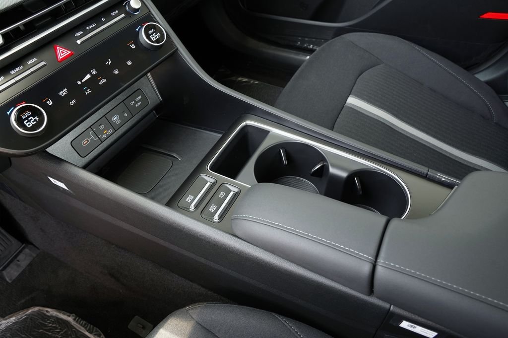 New 2026 Abyss Black Hyundai SEL image 45