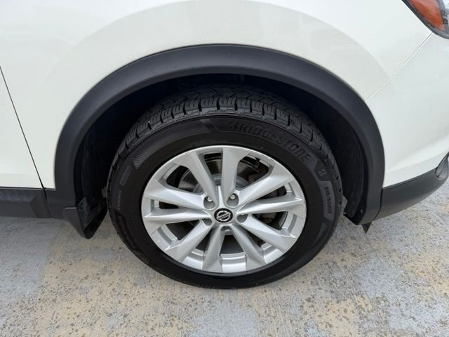 Used 2019 White Nissan SV image 9