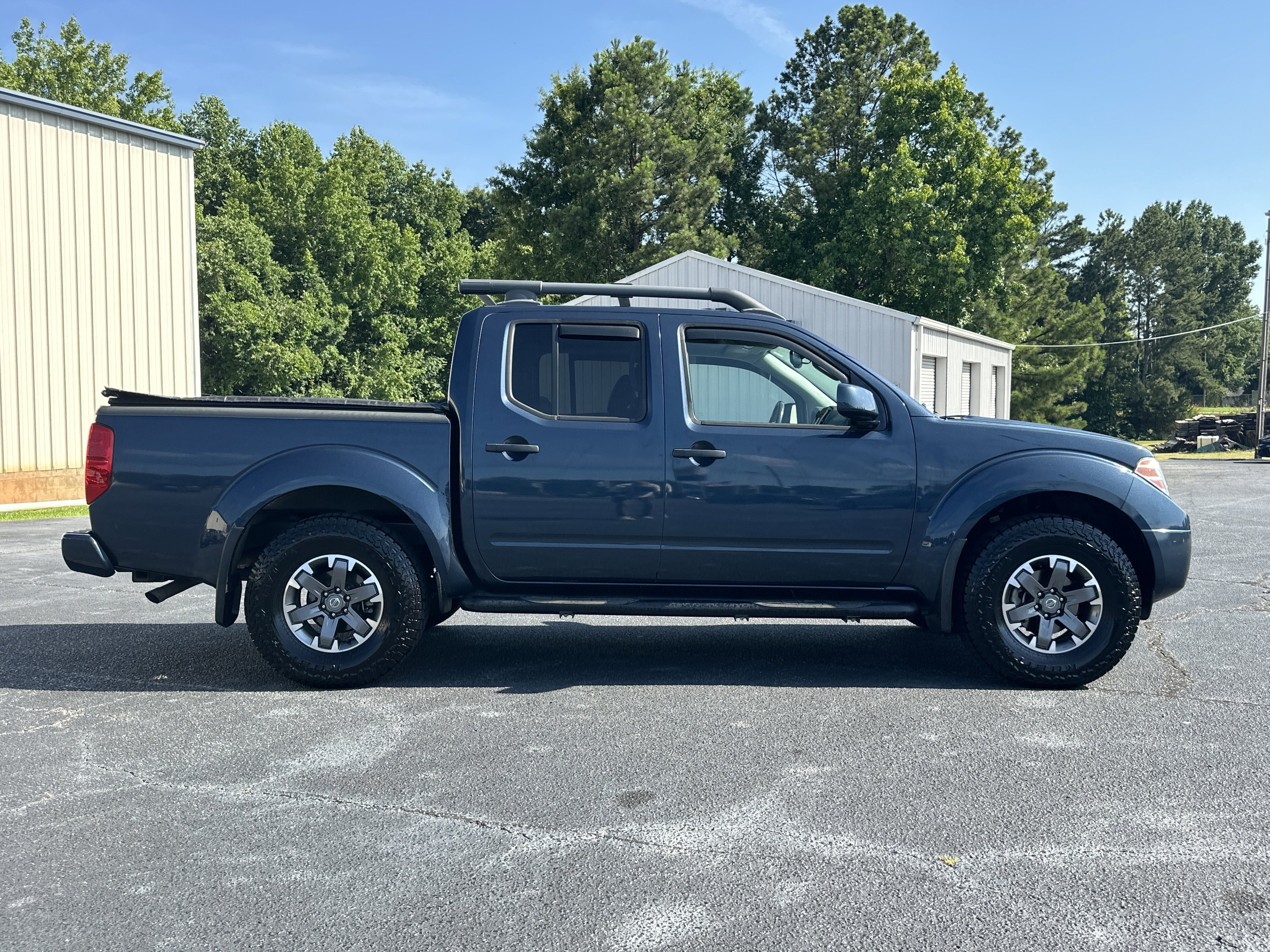 Used 2020 Arctic Blue Metallic Nissan PRO-4X image 8