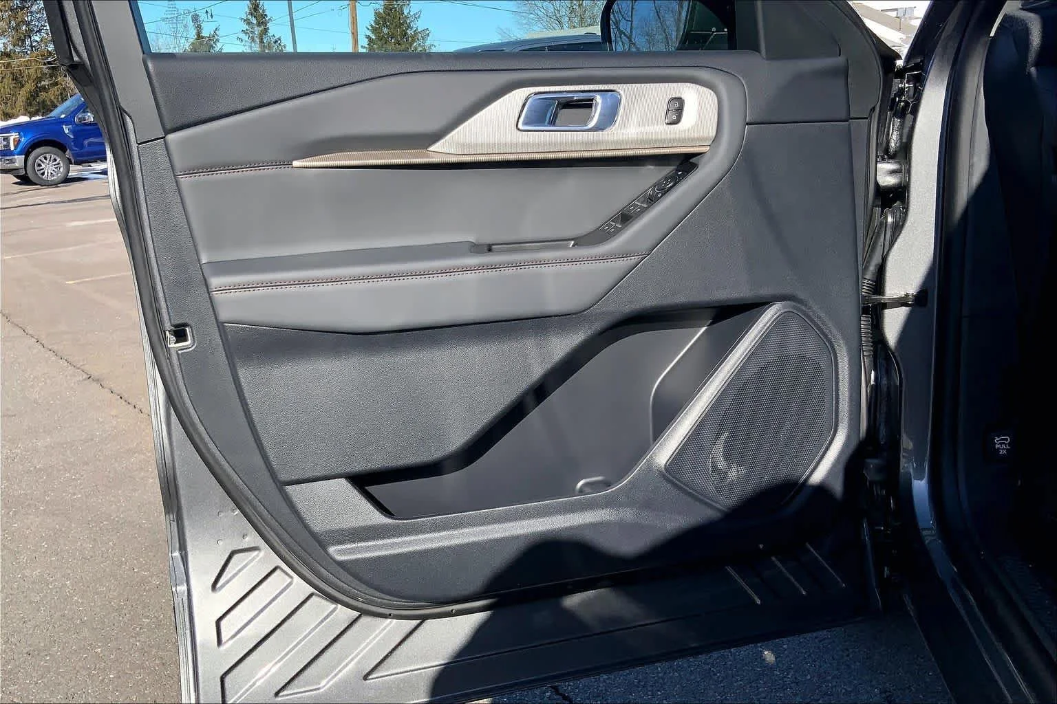 New 2026 Carbonized Gray Metallic Ford Active w/200A Pkg image 11