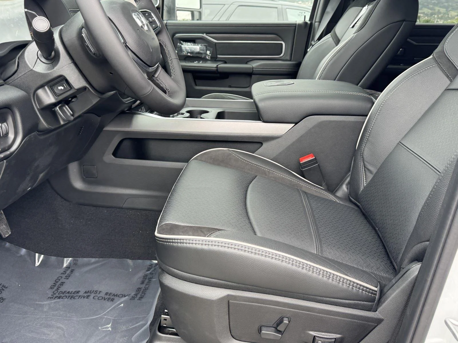 New 2026 Bright White Clear-Coat Exterior Paint RAM Laramie image 16