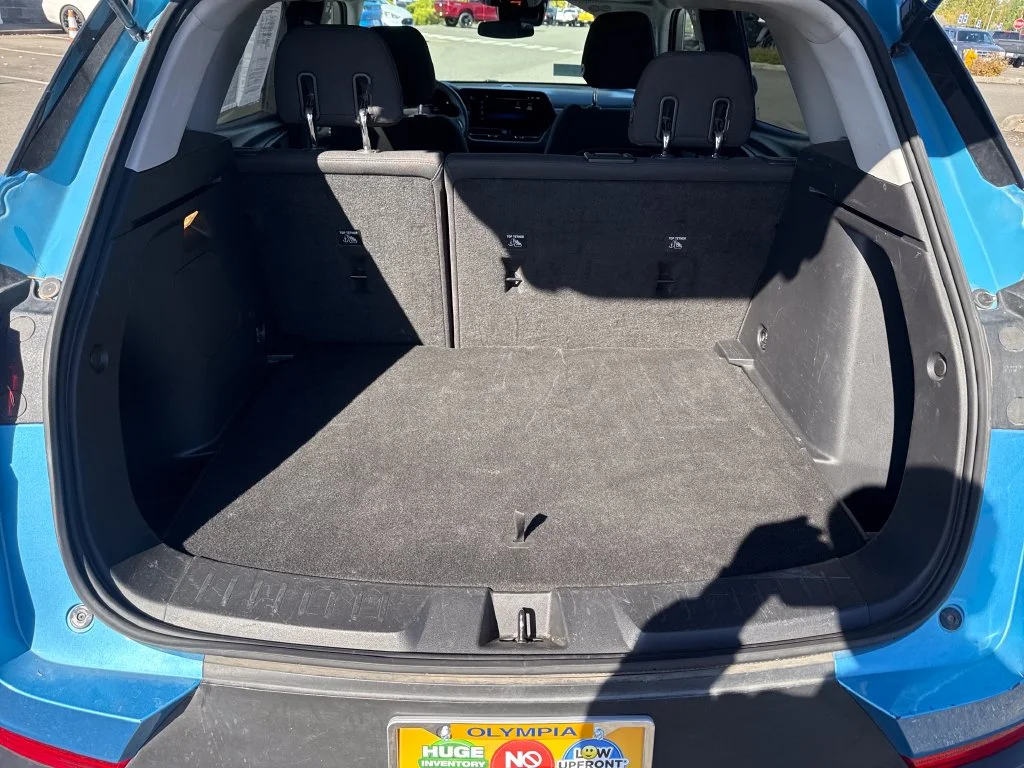 Certified Used 2025 Blue Chevrolet LT image 31