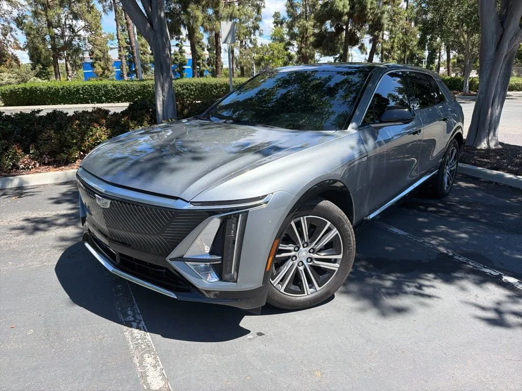 Argent Silver Metallic 2024 Cadillac LYRIQ Luxury 1 AWD SUV / Crossover All-Wheel Drive