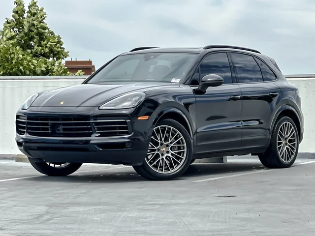 2023 Porsche Cayenne Platinum Edition