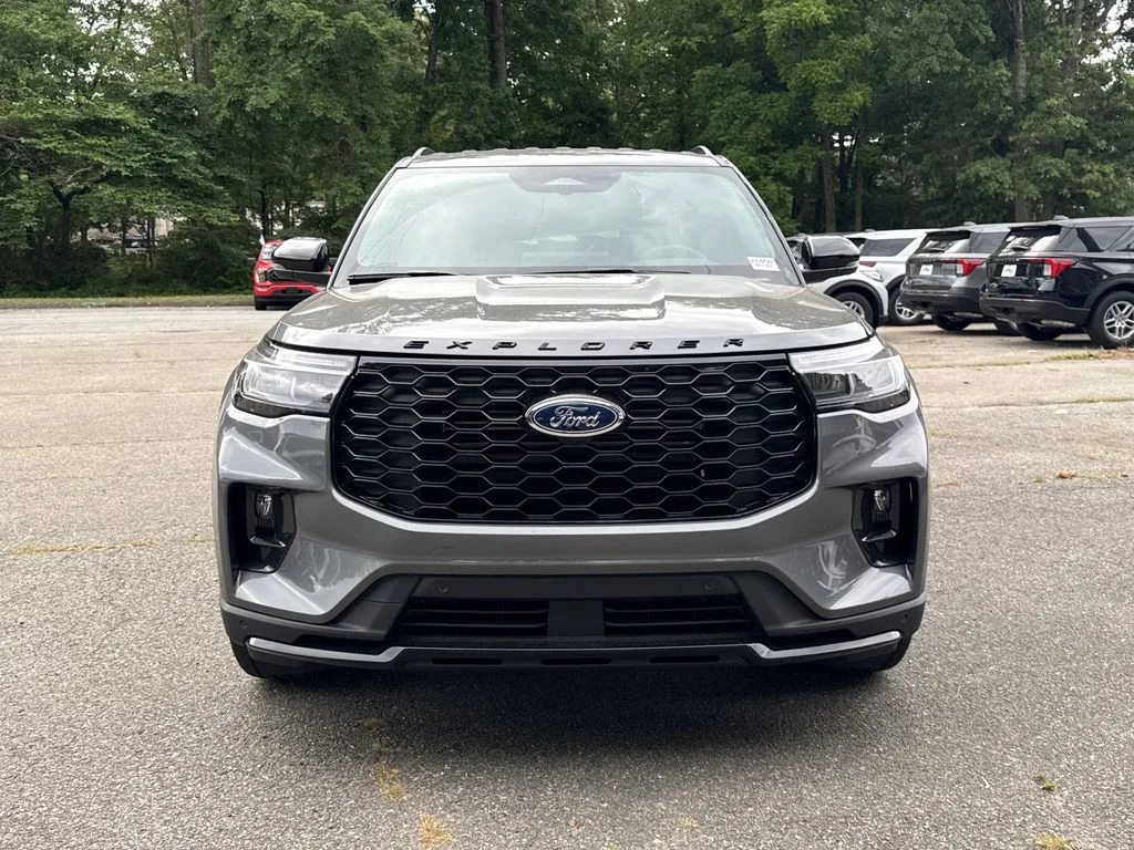 New 2026 Gray Ford ST-Line image 2