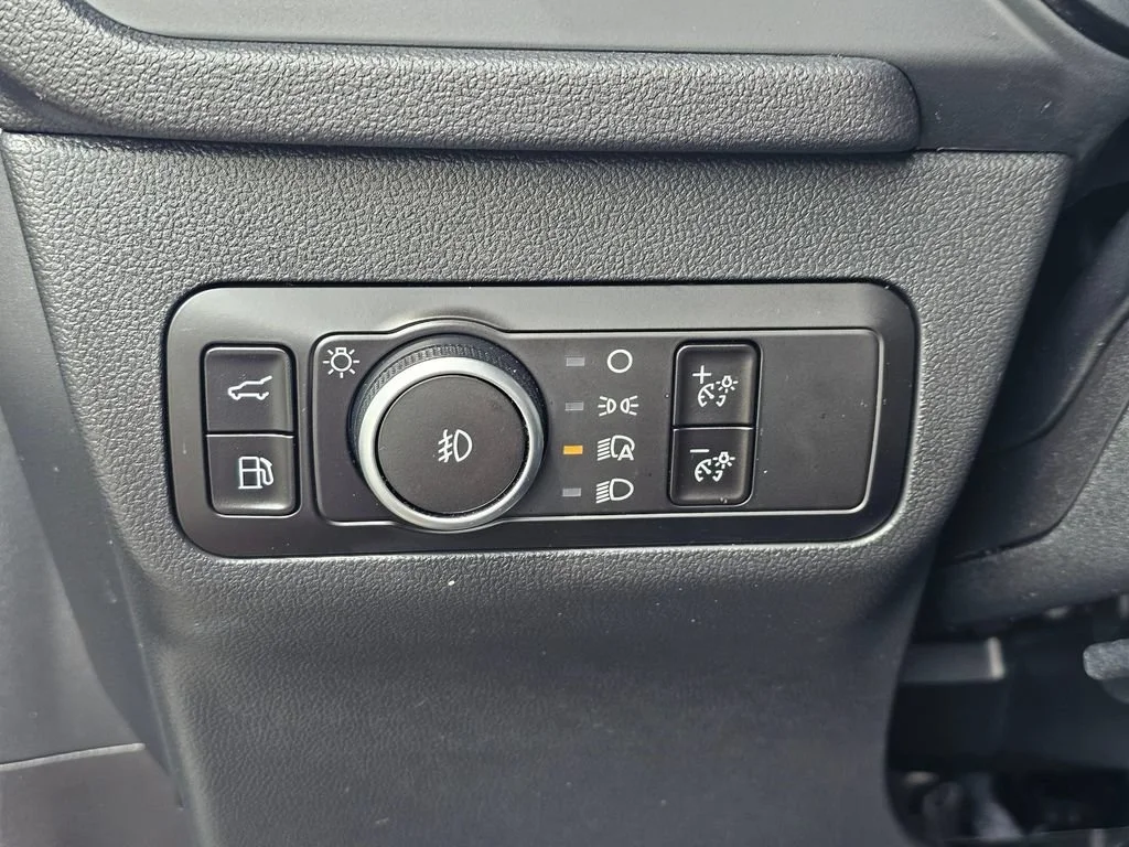 Used 2025  Ford ST-Line Select image 23