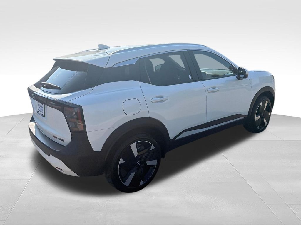 Used 2025 White Nissan SR image 5