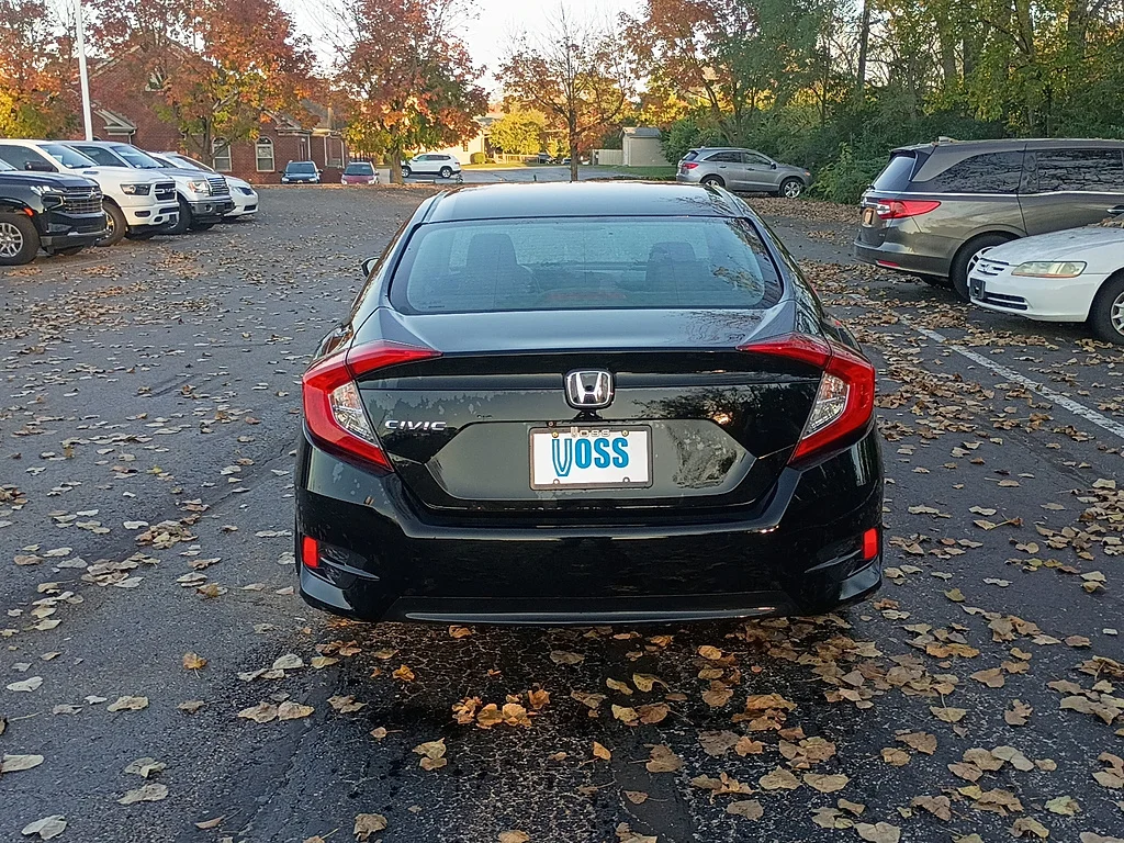 Used 2018 BLACK Honda LX image 4