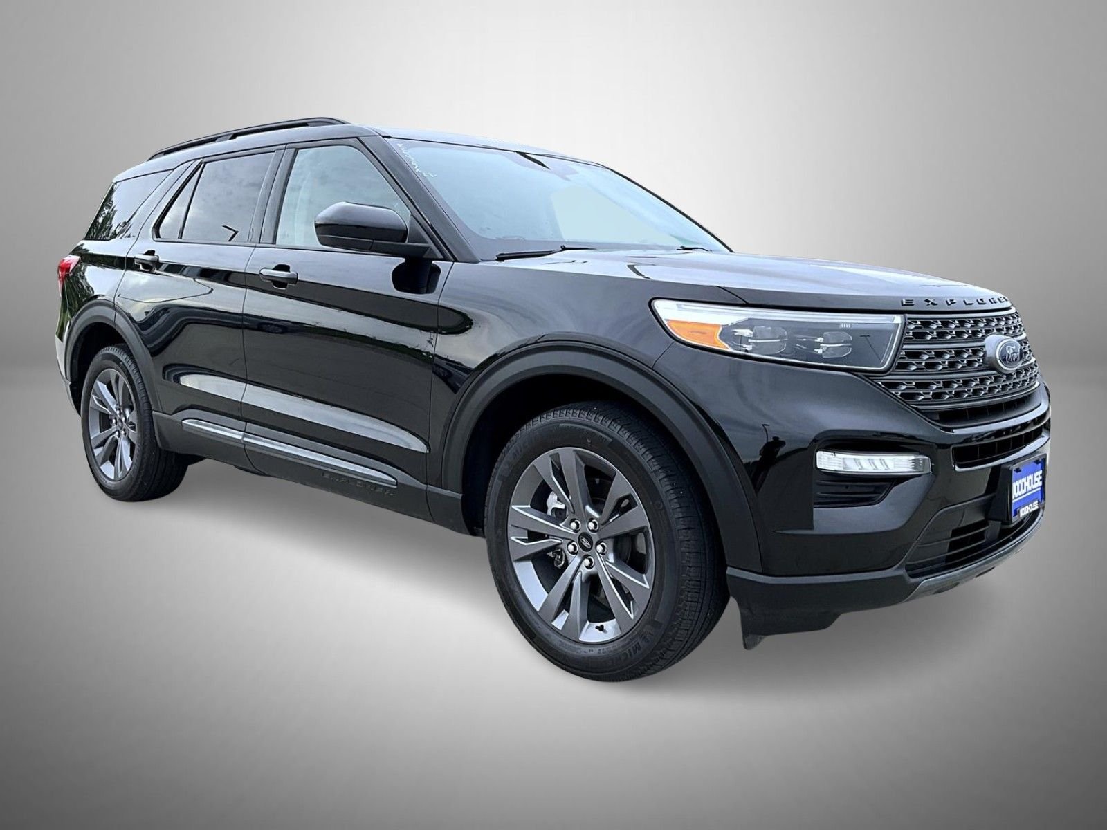 Used 2023 Black Ford XLT image 3