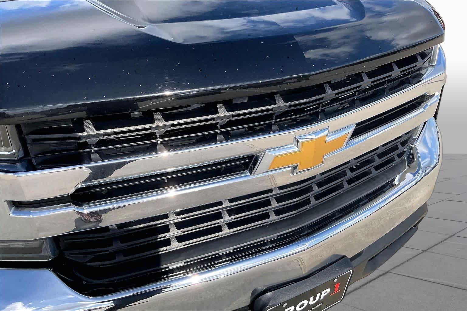 Used 2020 Black Chevrolet LT image 27