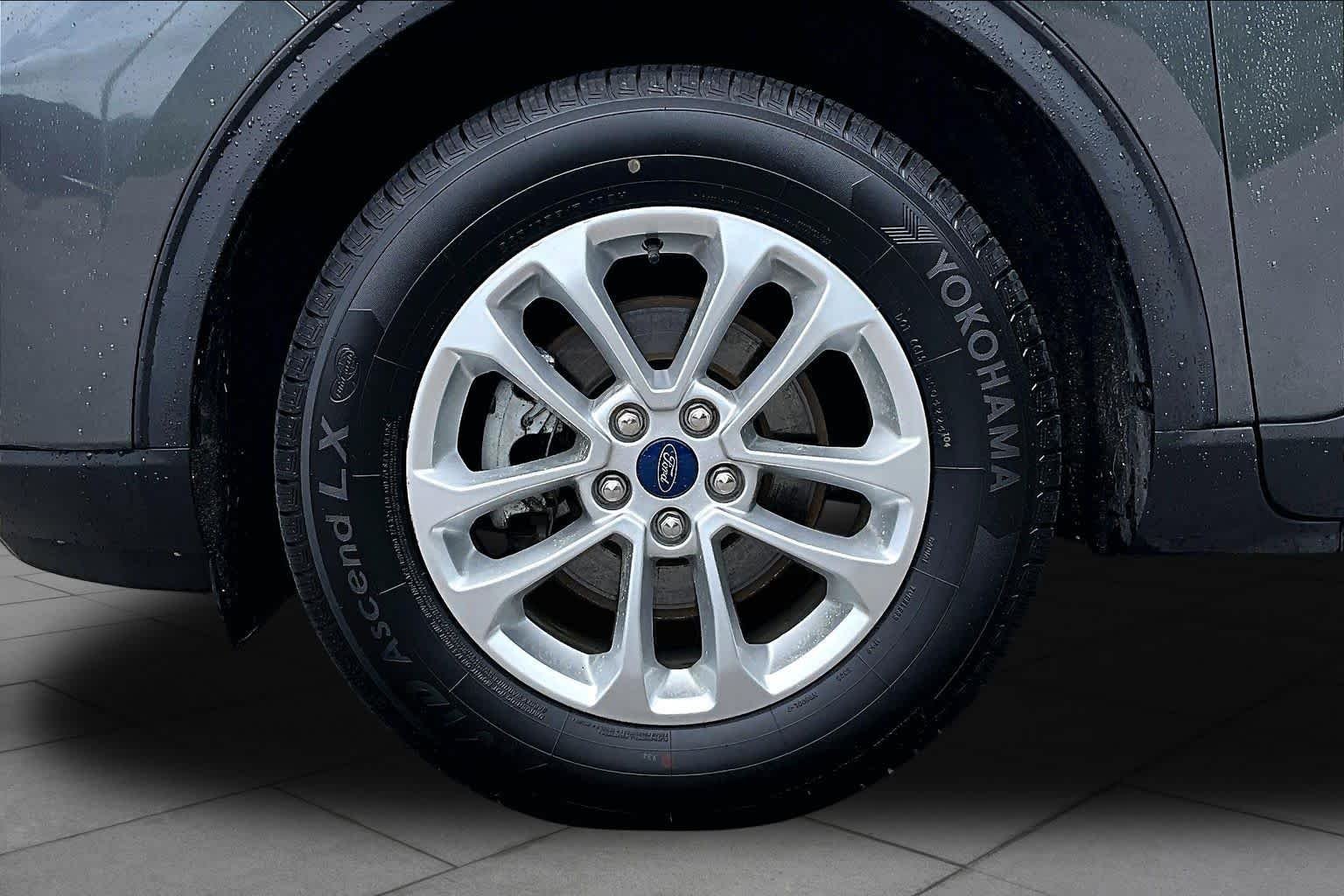 Used 2020 Magnetic Ford SE image 11