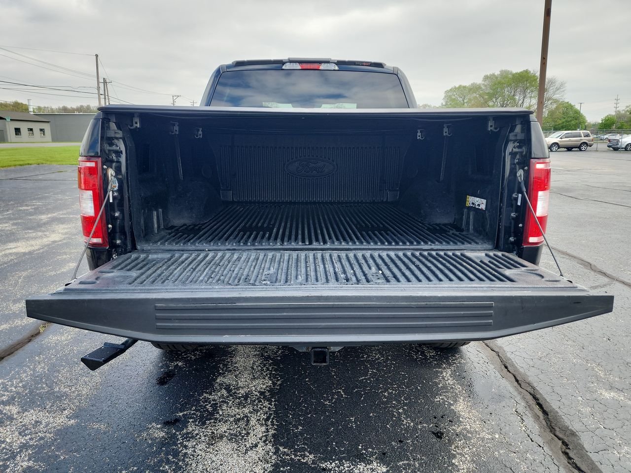 Used 2020 Black Ford XLT image 22