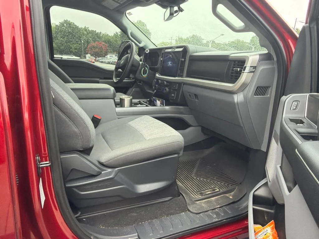 Used 2026 Red Ford XLT image 4