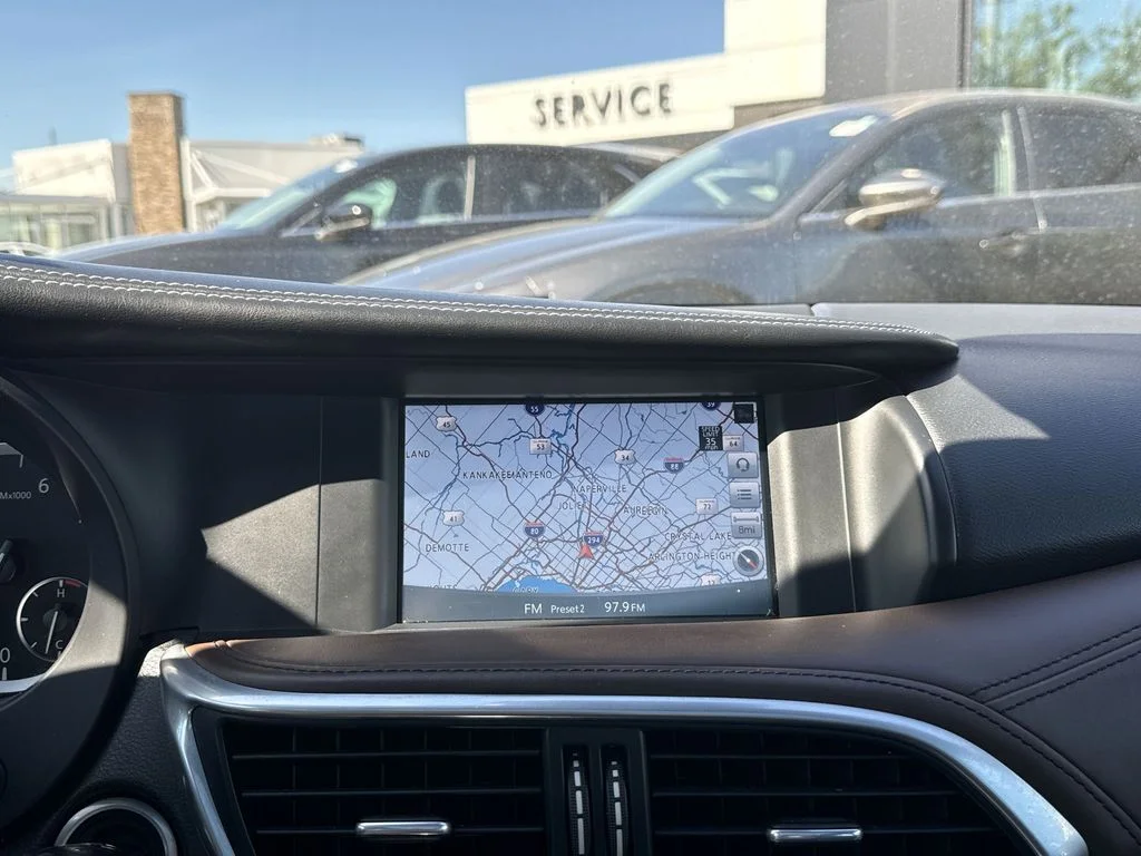 Used 2017 Black INFINITI Premium image 18