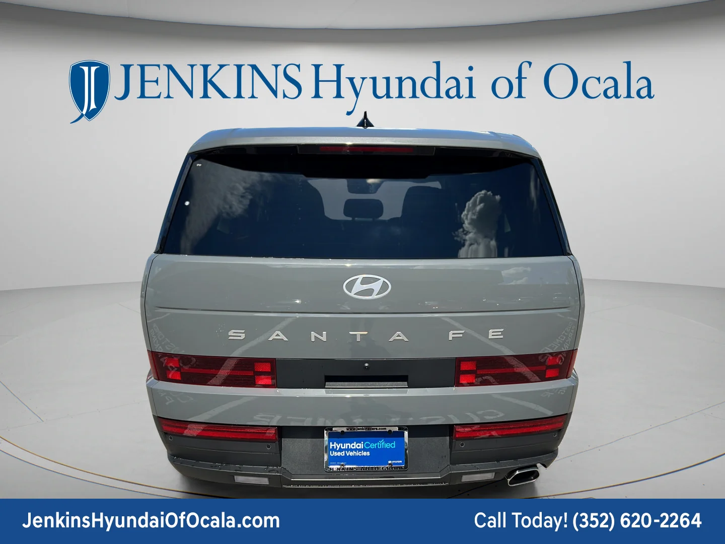 Used 2024 Hampton Gray Hyundai SE image 4