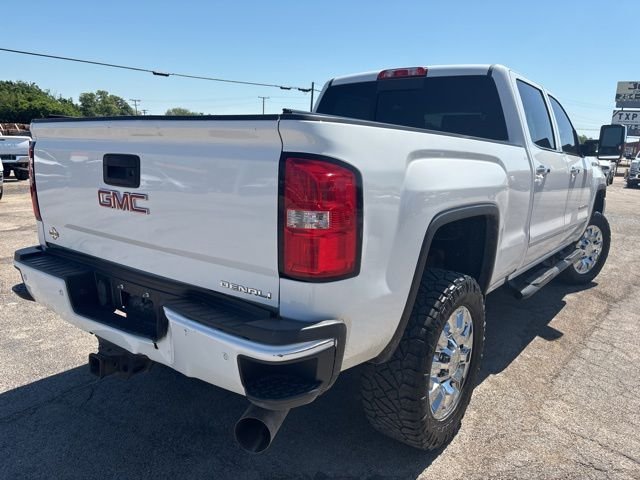 Used 2017 White GMC Denali image 11