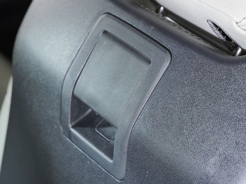 Used 2015 Black Hyundai 3.8 image 23