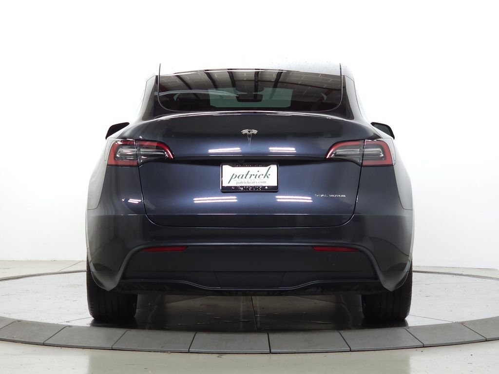 Used 2024 Stealth Gray Tesla Long Range image 8