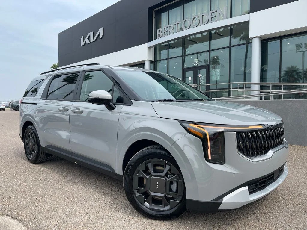 2026 Kia Sedona EX HEV's photo