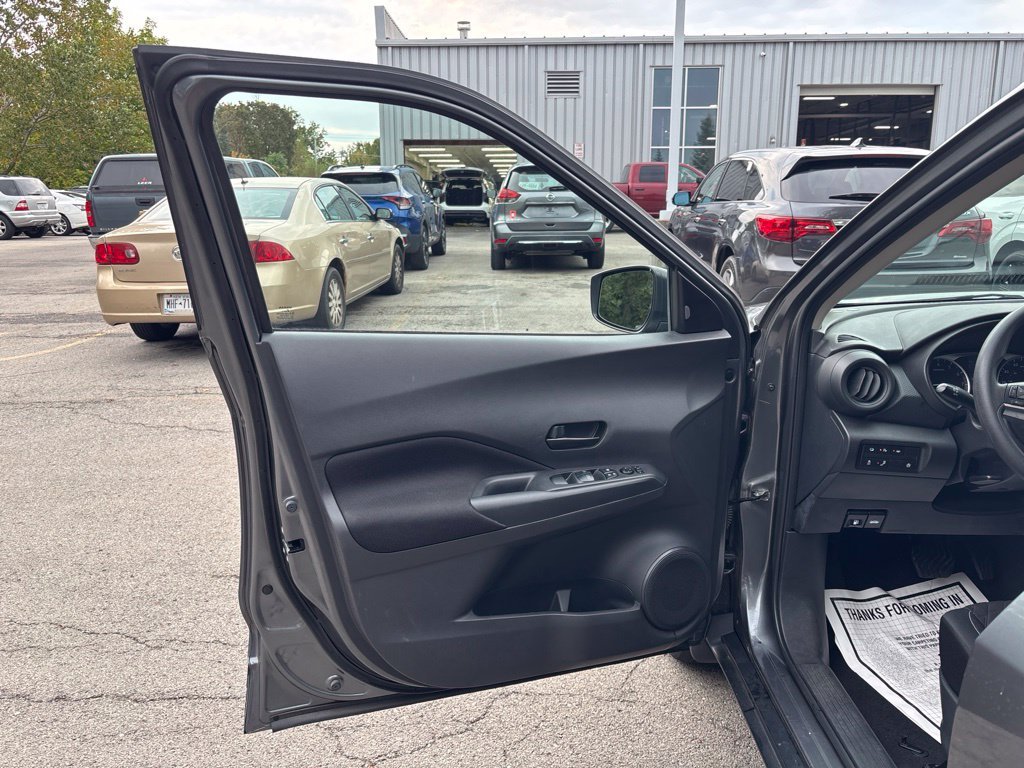 Used 2021 Gray Nissan S image 16