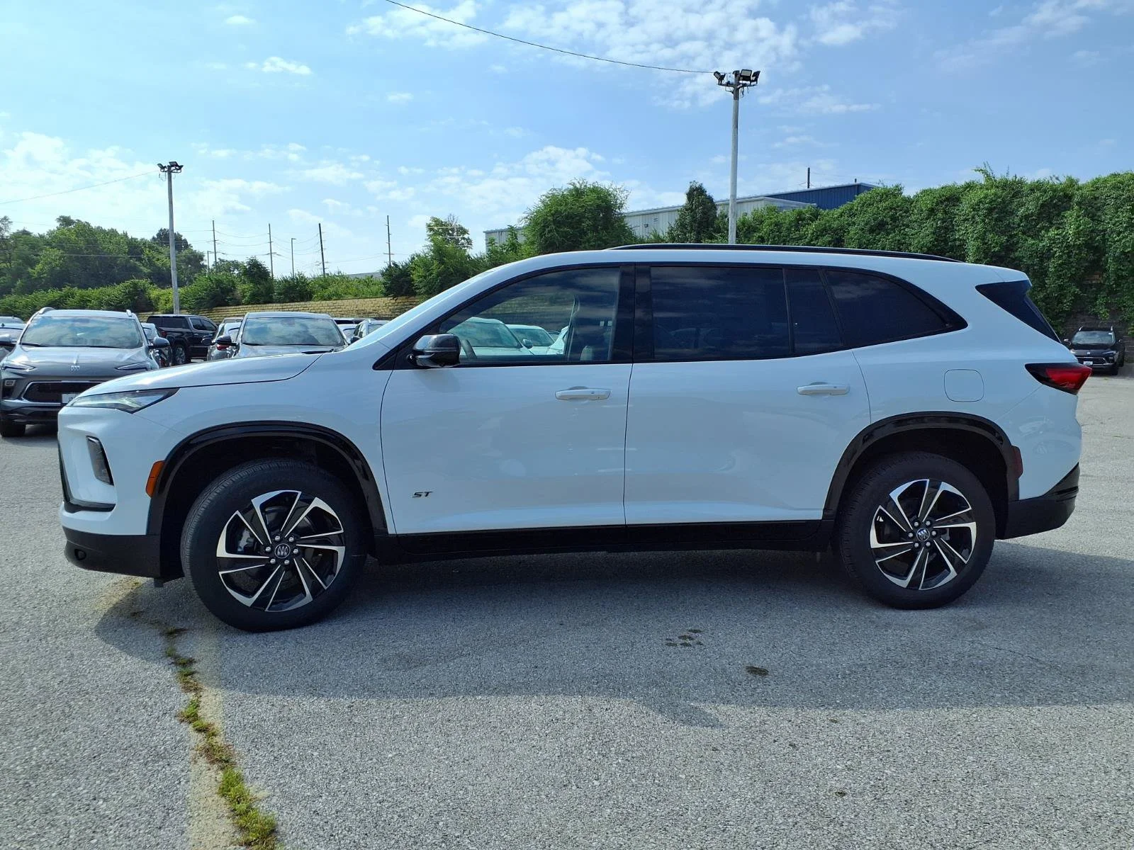 2026 Buick Enclave Sport Touring - Photo 28