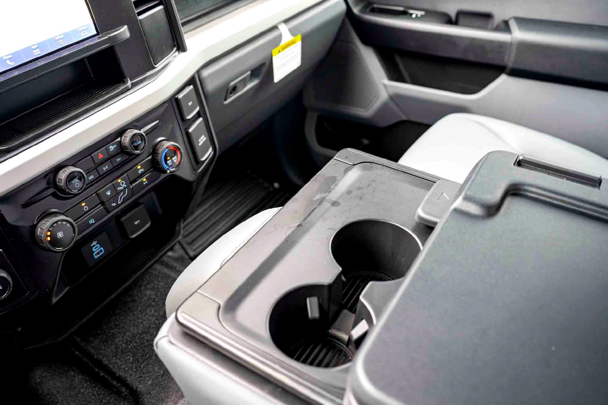 New 2026 Oxford White Ford XL image 17