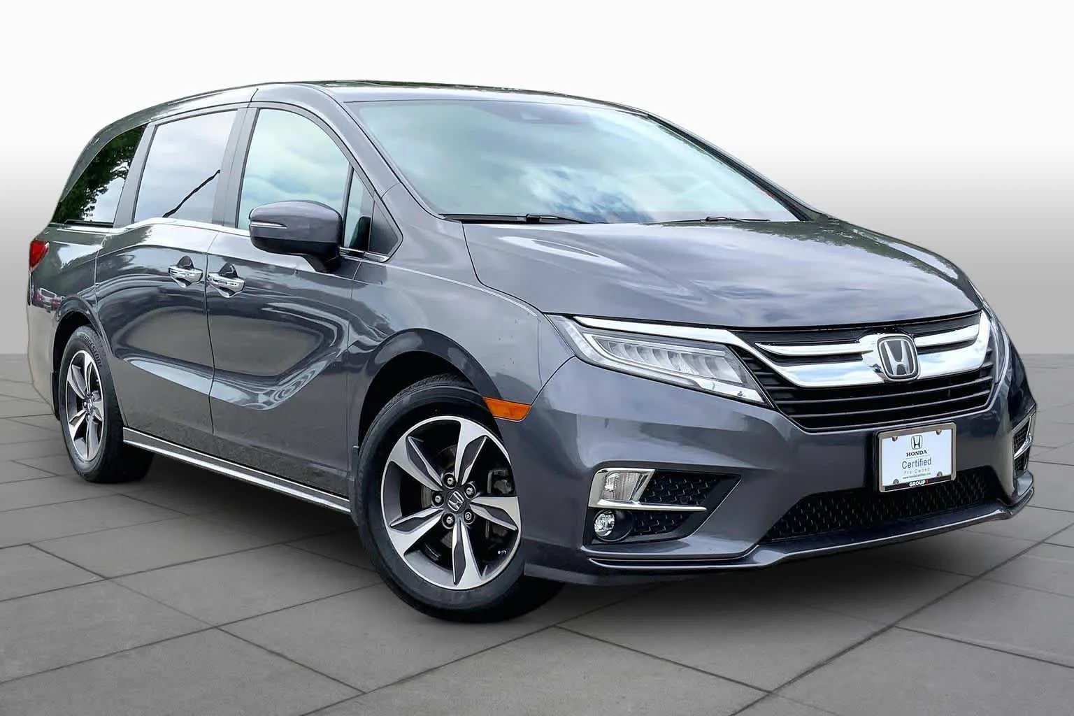 Certified Used 2018 Modern Steel Metallic Honda Touring image 3