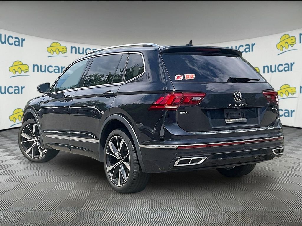 Used 2024 Black Volkswagen 2.0T SEL R-Line image 3