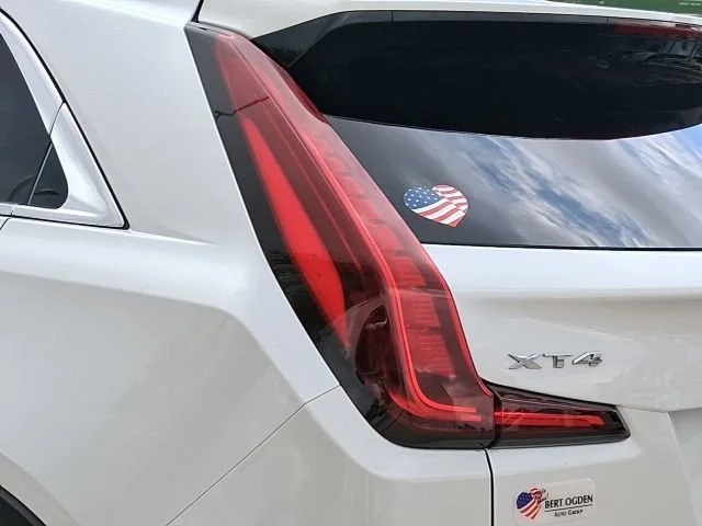 Used 2021 Crystal White Tricoat Cadillac Luxury image 8