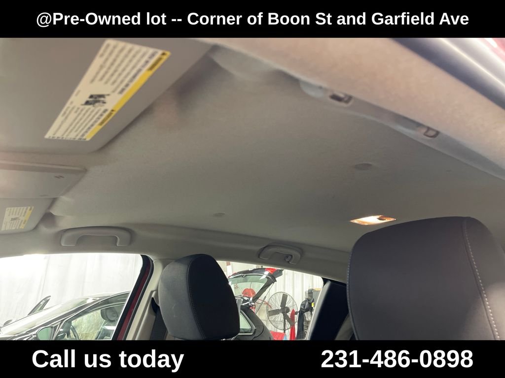 Used 2013 Red Chevrolet LT image 13