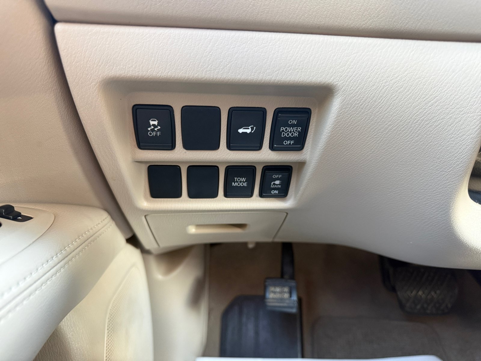 Used 2013 Arctic Blue Metallic Nissan SL image 20