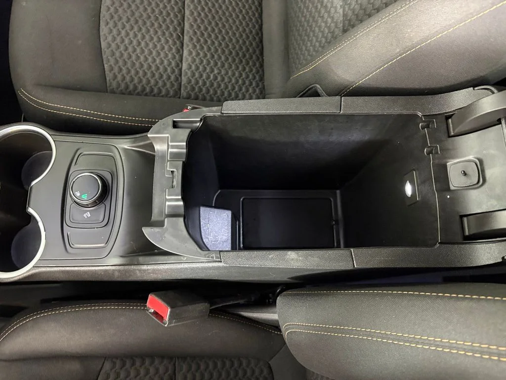 Used 2019 Black GMC SLE image 30