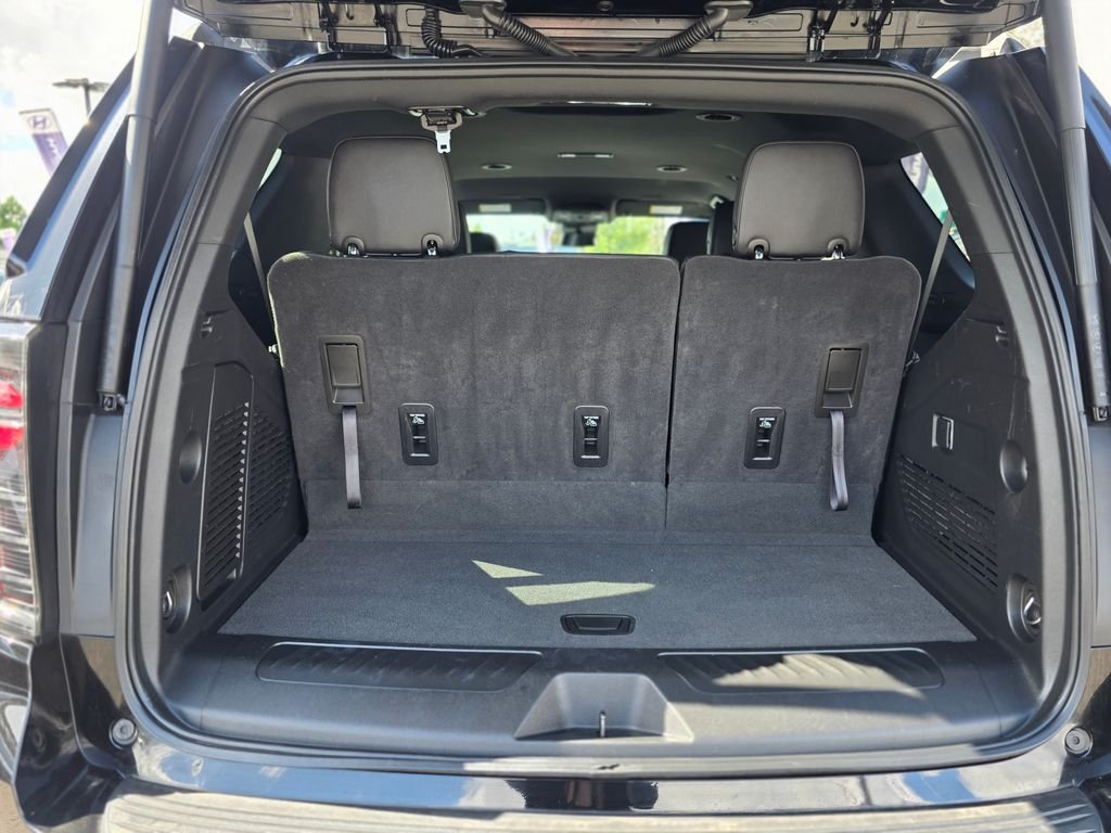 2025 Chevrolet Tahoe LT - Photo 12
